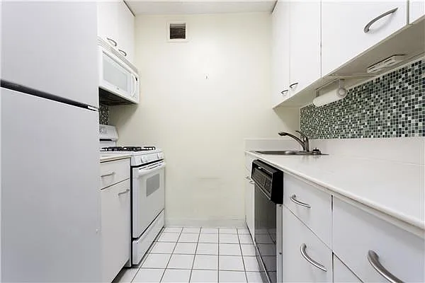 Rented by (Legacy) Elegran | media 5