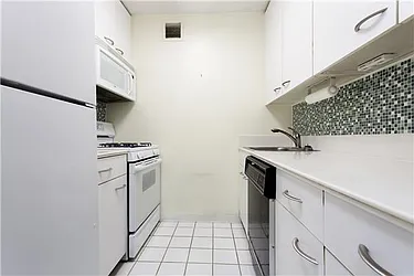 Rented by (Legacy) Elegran