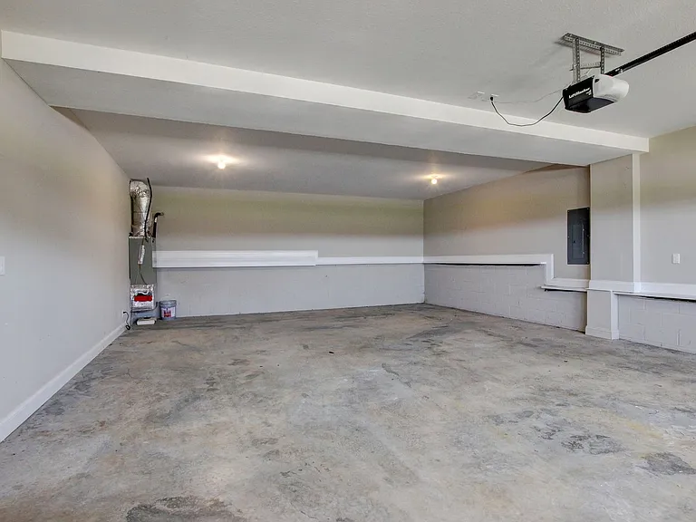1121 Cardinal Creek Dr — Photo 39