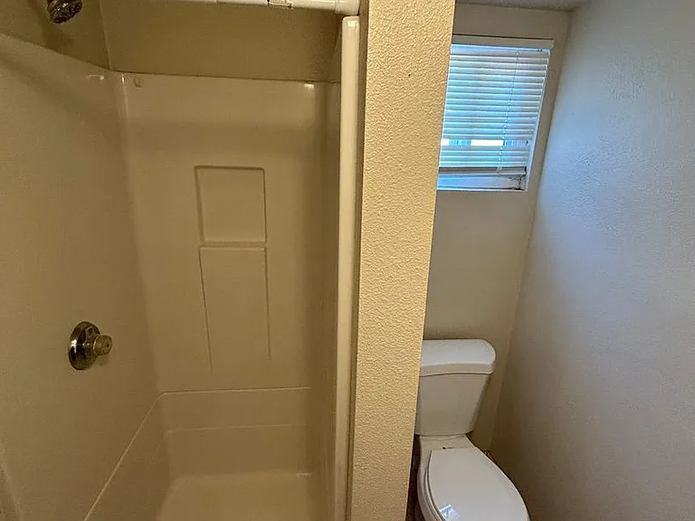 520 Solano St — Photo 7