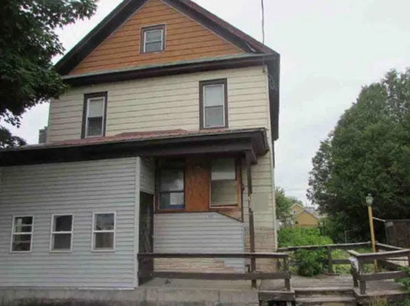 1114 Pickering St, Ogdensburg, NY 13669
