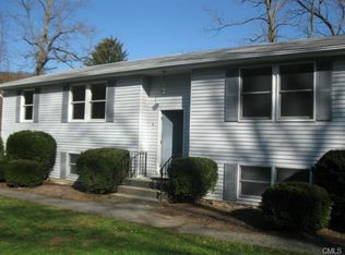 44 Elizabeth St, Kent, CT 06757