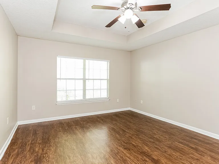 667 Bonaparte Dr — Photo 9