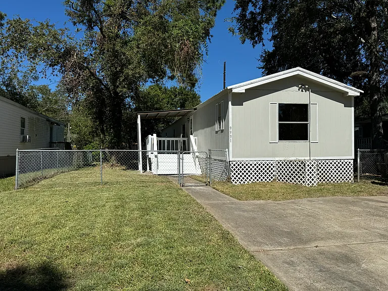 9931 Cedar Branch Dr — Photo 15