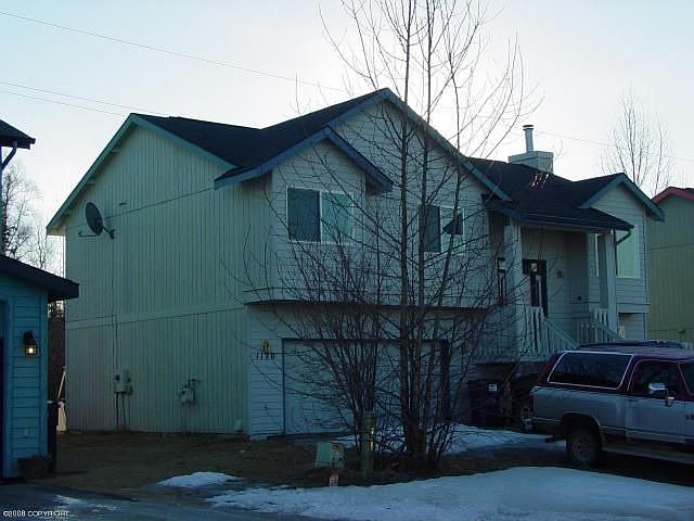 1120 W Josselin