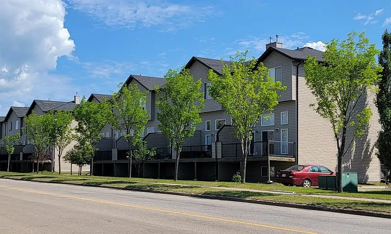 9149 Lakeland Dr — Photo 2
