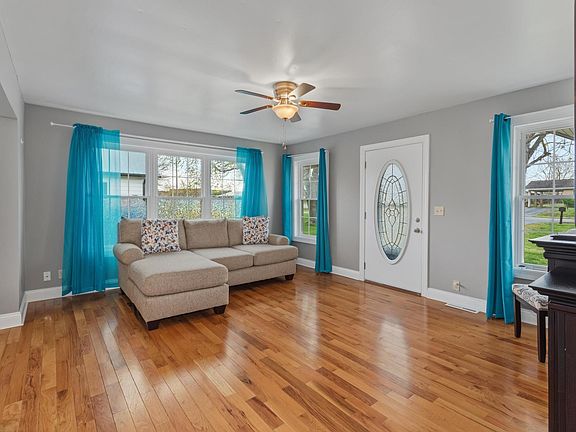 2nd image of 306 W Fairview Avenue 6 #&-7