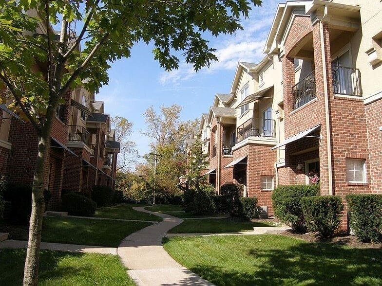 1st image of 950 Lincoln Ln APT 1008