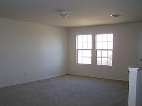 5th image of 528 Briaroaks Dr