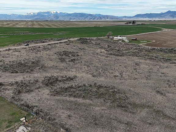 3rd image of 0 Oregon Trail Rd