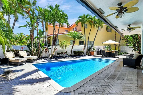 3567 Commodore Cir Photo 1