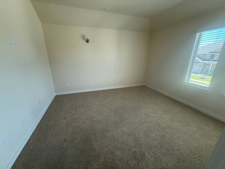 1000 Edgehurst Dr #1000 — Photo 24