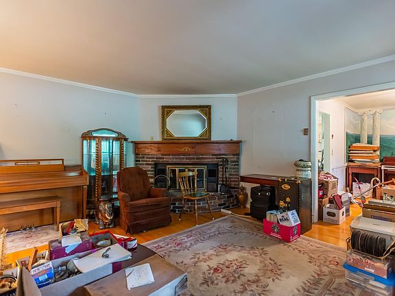 4th image of 414 Winfrey Dr