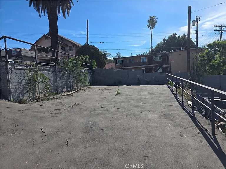 1203 E Cesar E Chavez Ave — Photo 33