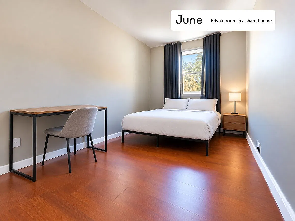 Full bedroom in 4 bed/3 bath home in Fort Greene #1078 C — Photo 1