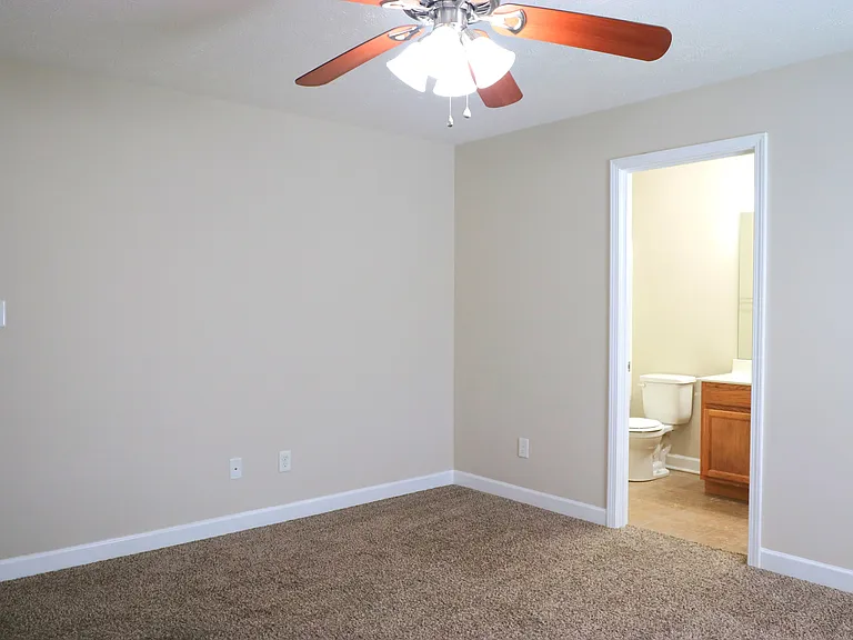 215 Moss Creek Ave #A — Photo 8