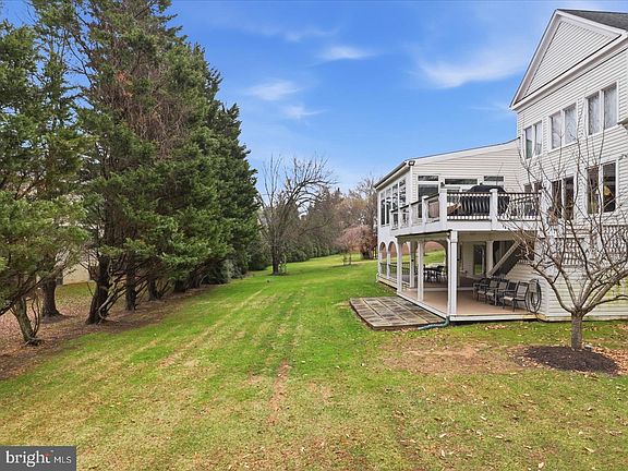 4th image of 1465 Mayhurst Blvd