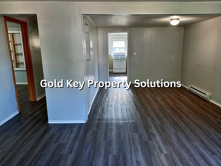 2212 N Hollywood Ave — Photo 9
