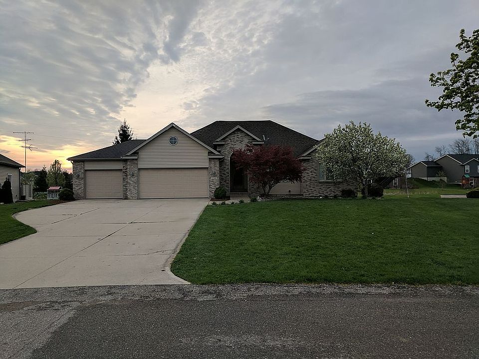 1st image of 1340 Woodfield Dr