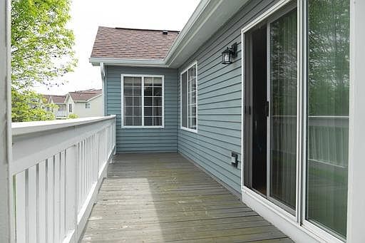 3rd image of 1590 Thornfield Ln APT 2