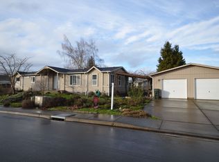 460 E 9th Ave, Junction City, OR 97448