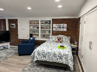 (Undisclosed Address), Kings Park, NY 11754