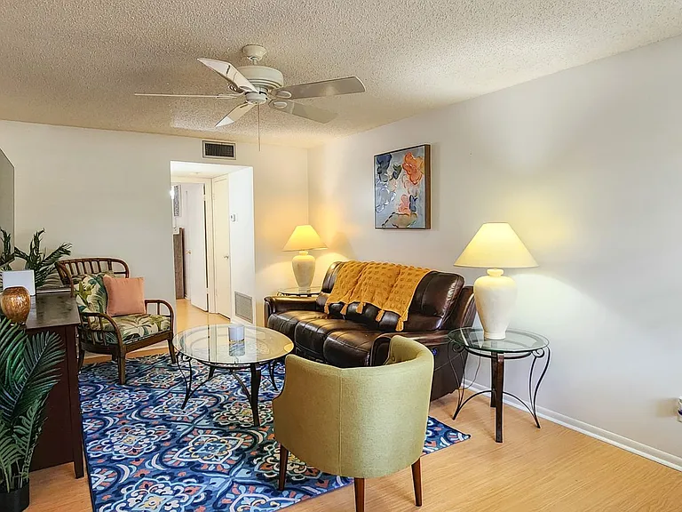 95 Spring Lake Dr #103 — Photo 6