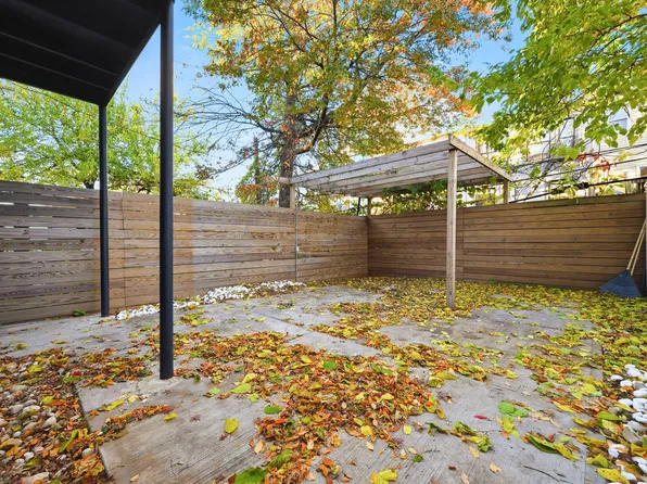 136 Cornelia Street image 11 of 17