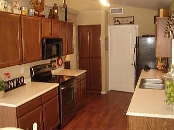 2nd image of 2301 E Bonita St