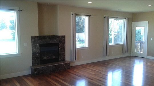 4th image of 608 Tillinghast Dr