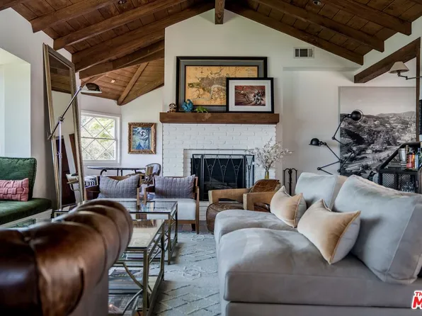 11023 Wrightwood Pl, Studio City, CA 91604