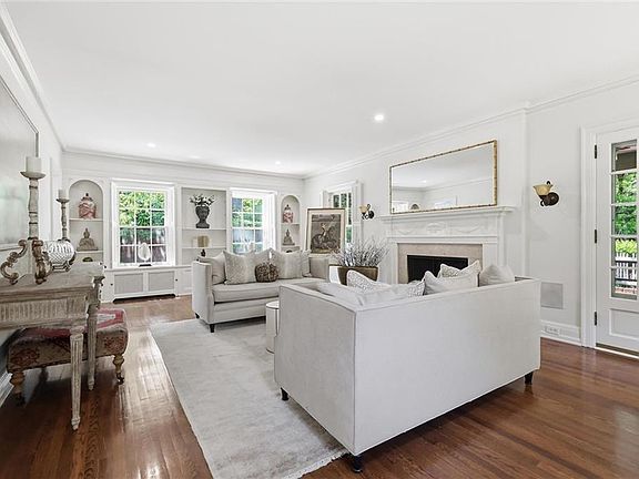 3rd image of 1217 W 58th St
