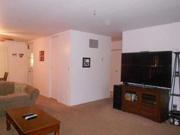 3rd image of 621 S Brown Ave