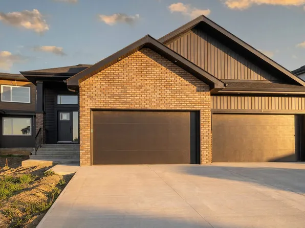 23 Darby Cres, Spruce Grove, AB T7X 0W9