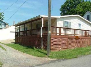 228 Henderson St, Barnesville, OH 43713