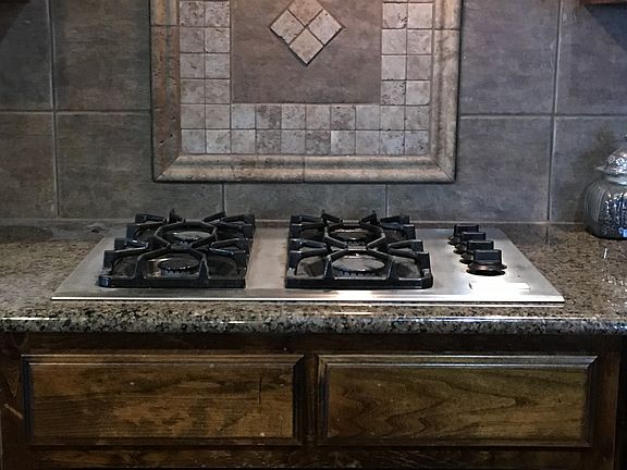 4th image of 8209 Forest Glenn Dr