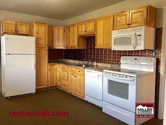 4th image of 5894 S Kingston Way #10