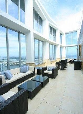 4th image of 495 Brickell Ave APT 5702