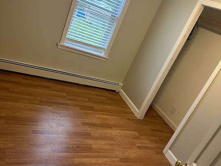 8R Pine St #1 — Photo 6