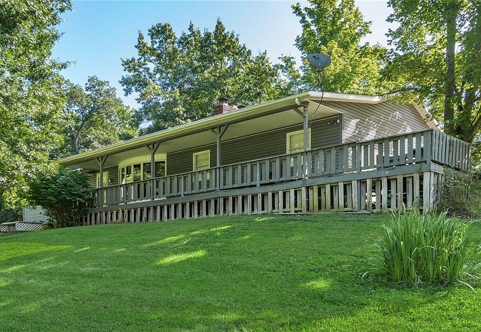1st image of 320 Homestead Dr