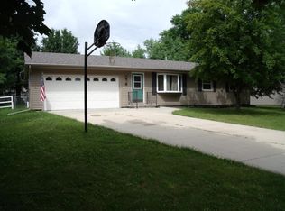 9 Granby Cir, Madison, WI 53704