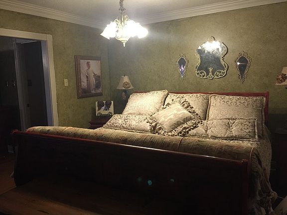 5th image of 227 Feucht Ln