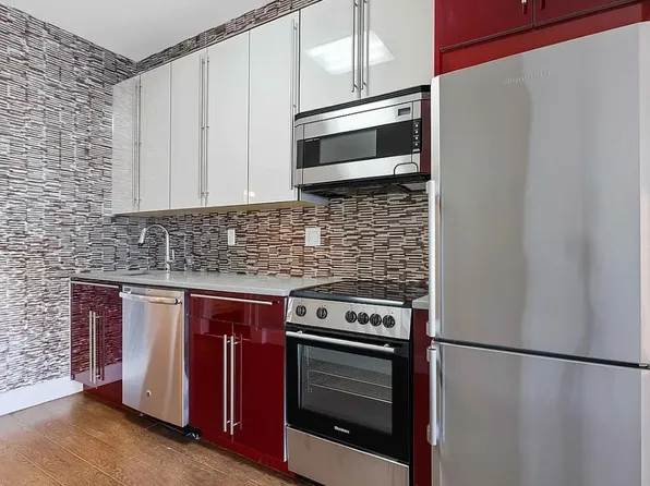 3 Lexington Avenue image 1 of 8