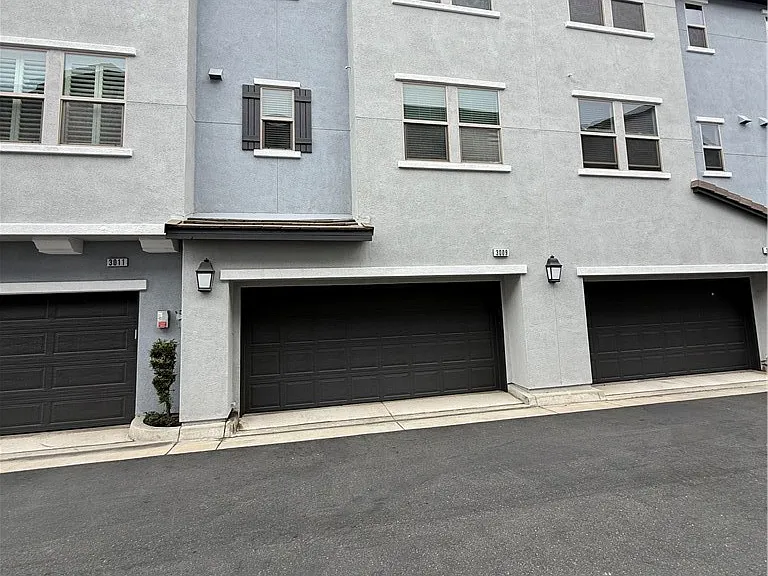 3009 E Pacific Coast Hwy — Photo 28