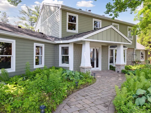 4301 Highview Pl, Minnetonka, MN 55345