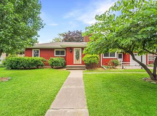 581 Richard Dr, Menasha, WI 54952