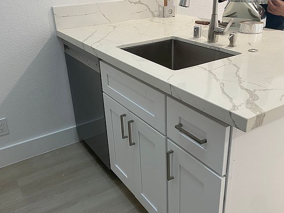 3rd image of 475 Willow Ave #481