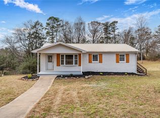 118 Southview Dr, Central, SC 29630