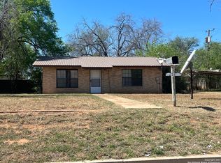 214 S 19TH ST, Carrizo Springs, TX 78834