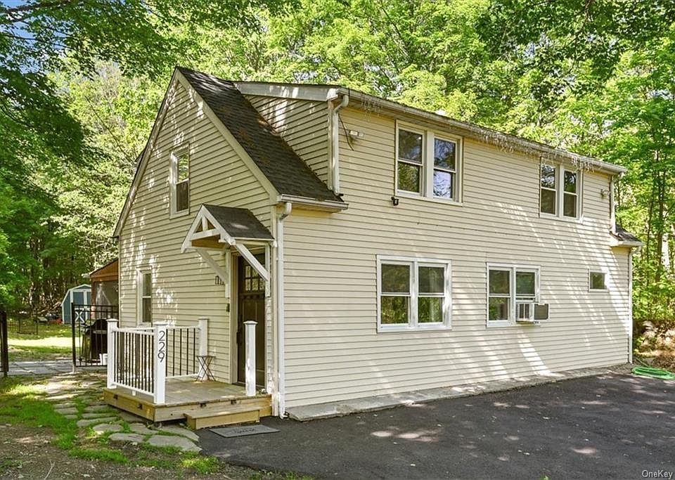 229 East Road, Plattekill, NY 12589 Zillow
